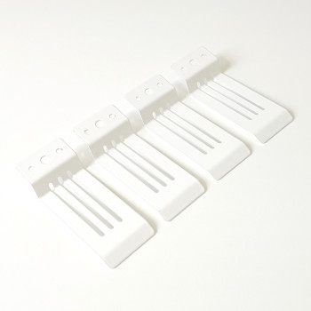 ДЕРЖАТЕЛИ KM-4Б БЕЛЫЕ ДЛЯ ФИКСАЦИИ И КРЕПЛЕНИЯ ПРОВОДОВ 1