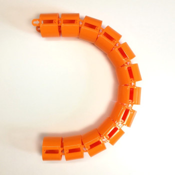 КАНАЛ ДЛЯ ПРОВОДОВ ПИСЬМЕННОГО СТОЛА ГИБКИЙ ВЕРТИКАЛЬНЫЙ А-740 (МОД.2) ОРАНЖЕВЫЙ БЕЗ МЕТАЛ. ОСНОВАНИЯ 4