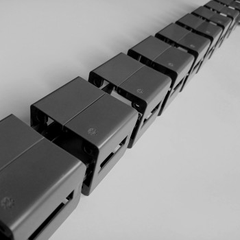 УДАВ-24 (1570 ММ) ГРАФИТ ГИБКИЙ КАБЕЛЬ-КАНАЛ КВАДРАТНОГО СЕЧЕНИЯ ОТ ПОТОЛКА К ПОЛУ ИЛИ СТОЛУ 3