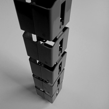 УДАВ-24 (1570 ММ) ГРАФИТ ГИБКИЙ КАБЕЛЬ-КАНАЛ КВАДРАТНОГО СЕЧЕНИЯ ОТ ПОТОЛКА К ПОЛУ ИЛИ СТОЛУ 5