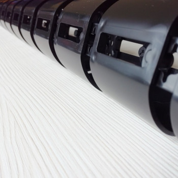 КАБЕЛЬ КАНАЛ ДЛЯ ПРОВОДОВ ПИСЬМЕННОГО СТОЛА ГИБКИЙ ВЕРТИКАЛЬНЫЙ M-740BL (mod.2 matte surface) ЧЁРНЫЙ 6