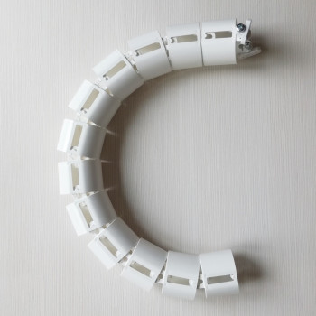 КАБЕЛЬ КАНАЛ ДЛЯ ПРОВОДОВ ПИСЬМЕННОГО СТОЛА ГИБКИЙ ВЕРТИКАЛЬНЫЙ А-740W (mod.2 matte surface) БЕЛЫЙ 4