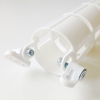 КАБЕЛЬ КАНАЛ ДЛЯ ПРОВОДОВ ПИСЬМЕННОГО СТОЛА ГИБКИЙ ВЕРТИКАЛЬНЫЙ А-740W БЕЛЫЙ С МАЛЫМ МЕТАЛЛИЧЕСКИМ ОСНОВАНИЕМ