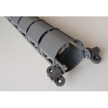 КАБЕЛЬ КАНАЛ ДЛЯ ПРОВОДОВ ПИСЬМЕННОГО СТОЛА ГИБКИЙ ВЕРТИКАЛЬНЫЙ А-740G СЕРЫЙ С МАЛЫМ МЕТАЛЛИЧЕСКИМ ОСНОВАНИЕМ