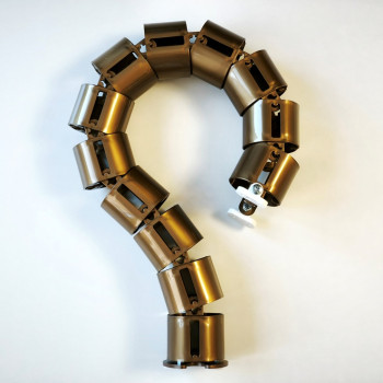 КАНАЛ ДЛЯ ПРОВОДОВ СТОЛА ГИБКИЙ COLOR DESK A-740 BRONZE METALLIC БРОНЗОВЫЙ МЕТАЛЛИК С МАЛЫМ МЕТАЛЛИЧЕСКИМ ОСНОВАНИЕМ