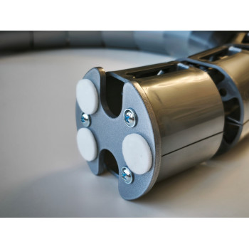 КАНАЛ ДЛЯ ПРОВОДОВ СТОЛА ГИБКИЙ COLOR DESK A-740 SILVER METALLIC СЕРЕБРЯНЫЙ МЕТАЛЛИК С МАЛЫМ МЕТАЛЛИЧЕСКИМ ОСНОВАНИЕМ