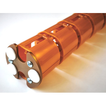 КАНАЛ ДЛЯ ПРОВОДОВ СТОЛА ГИБКИЙ COLOR DESK A-740 GOLD METALLIC ЗОЛОТОЙ МЕТАЛЛИК С МАЛЫМ МЕТАЛЛИЧЕСКИМ ОСНОВАНИЕМ