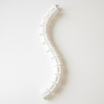 КАБЕЛЬ КАНАЛ ДЛЯ ПРОВОДОВ ПИСЬМЕННОГО СТОЛА ГИБКИЙ ВЕРТИКАЛЬНЫЙ А-740W (МОД.2) БЕЛЫЙ БЕЗ МЕТАЛЛИЧЕСКОГО ОСНОВАНИЯ