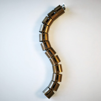 КАНАЛ ДЛЯ ПРОВОДОВ СТОЛА ГИБКИЙ COLOR DESK A-740 (МОД.2) БРОНЗОВЫЙ МЕТАЛЛИК БЕЗ МЕТАЛЛИЧЕСКОГО ОСНОВАНИЯ