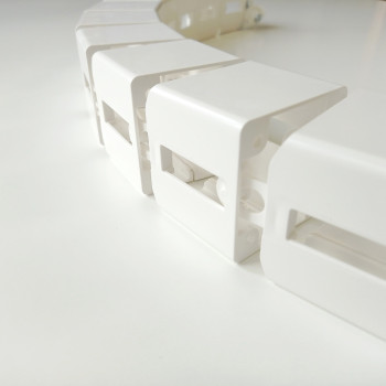 КАБЕЛЬ КАНАЛ К-740-Б БЕЛЫЙ КВАДРАТНЫЙ С МАЛЫМ МЕТАЛЛИЧЕСКИМ ОСНОВАНИЕМ