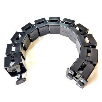 КАБЕЛЬ КАНАЛ К-740-Ч ЧЁРНЫЙ КВАДРАТНЫЙ С МАЛЫМ МЕТАЛЛИЧЕСКИМ ОСНОВАНИЕМ