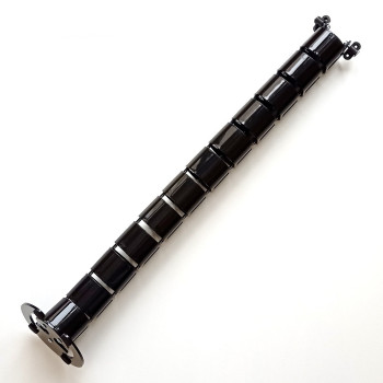 КАНАЛ ДЛЯ ПРОВОДОВ ПИСЬМЕННОГО СТОЛА ГИБКИЙ ВЕРТИКАЛЬНЫЙ А-740-Ч (140-1) ЧЁРНЫЙ С БОЛЬШИМ МЕТАЛ. ОСНОВАНИЕМ