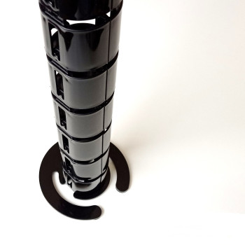 КАНАЛ ДЛЯ ПРОВОДОВ ПИСЬМЕННОГО СТОЛА ГИБКИЙ ВЕРТИКАЛЬНЫЙ А-740-Ч (140-1) ЧЁРНЫЙ С БОЛЬШИМ МЕТАЛ. ОСНОВАНИЕМ