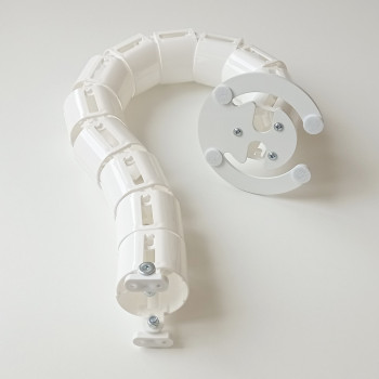 КАНАЛ ДЛЯ ПРОВОДОВ ПИСЬМЕННОГО СТОЛА ГИБКИЙ ВЕРТИКАЛЬНЫЙ А-740-Б (140-1) БЕЛЫЙ С БОЛЬШИМ МЕТАЛ. ОСНОВАНИЕМ 8