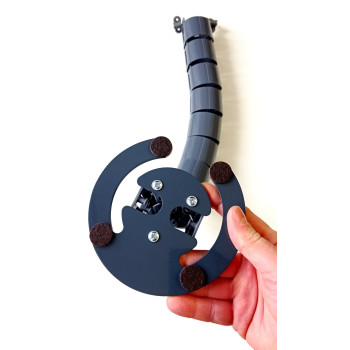 КАНАЛ ДЛЯ ПРОВОДОВ ПИСЬМЕННОГО СТОЛА ГИБКИЙ ВЕРТИКАЛЬНЫЙ А-740-ГР (140-1) ГРАФИТ С БОЛЬШИМ МЕТАЛ. ОСНОВАНИЕМ 6