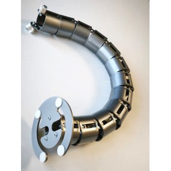 КАНАЛ ДЛЯ ПРОВОДОВ СТОЛА ГИБКИЙ COLOR DESK A-740 (140) СЕРЕБРЯНЫЙ МЕТАЛЛИК С БОЛЬШИМ МЕТАЛЛИЧЕСКИМ ОСНОВАНИЕМ 3