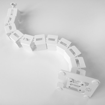 КАБЕЛЬ КАНАЛ К-740-Б (140) БЕЛЫЙ КВАДРАТНЫЙ С БОЛЬШИМ МЕТАЛЛИЧЕСКИМ ОСНОВАНИЕМ 5