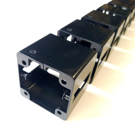 Кабель-каналы для проводов гибкие пластиковые квадратного сечения К-740